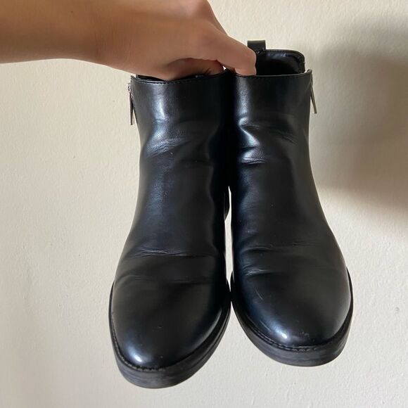 Calvin Klein Deniece Black Booties Block Heel Ankle Size 7,5 - Picture 7 of 10